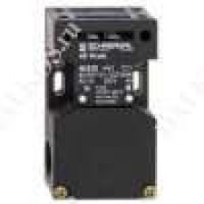 Предохранительный выключатель SCHMERSAL AZ 16 с отдельным приводом.